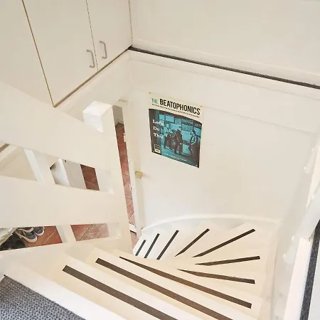 6 Person In Aakirkeby בית נופש Åkirkeby